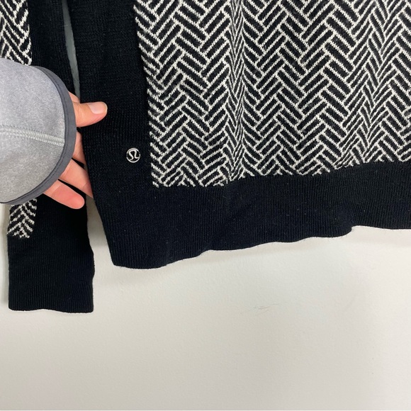 Lululemon Yogi Crew Merino Wool Patterned Sweater Size 4 - Picture 8 of 10